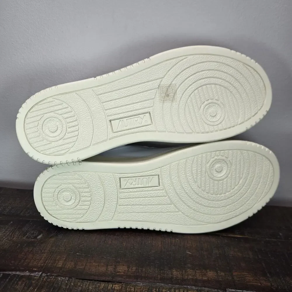 NEW AUTRY Medalist Low Womens Size 41 US 11 Leather Trainer Shoes Sneakers White